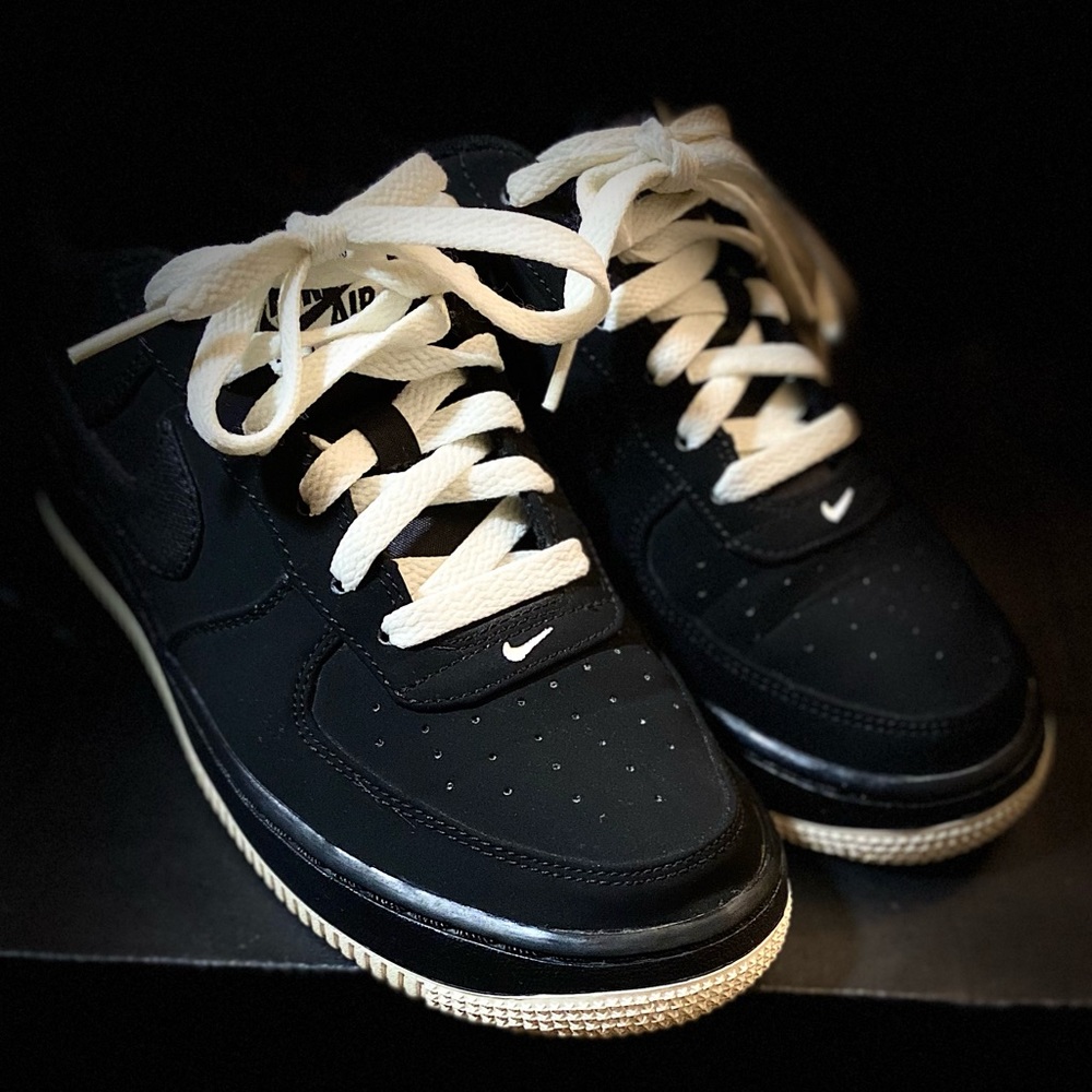 Air Force One - Picture 2 of 7